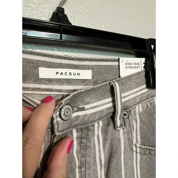 PacSun Gray Striped Fly Button High Waisted Straight Leg Cropped Jeans Size 27 - Picture 4 of 5